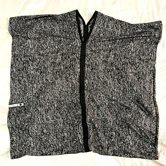 Lululemon Vinyasa Scarf - Picture 4 of 5